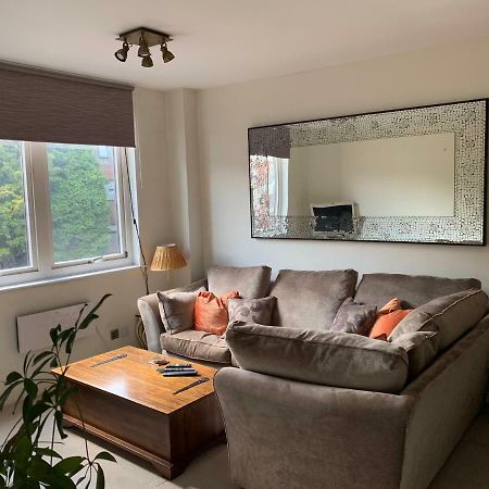 4 The Courtyard Central Windsor 2Br Buitenkant foto